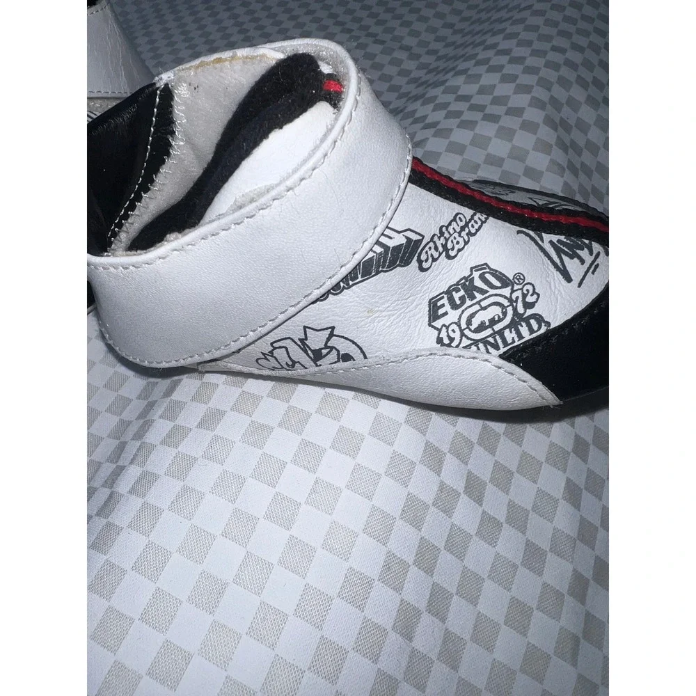 Ecko‎ Unltd Clout II Crib Shoes Baby Size 2 White Black Red Graffiti Sneakers